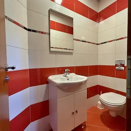 Apartman Ursula 3 *